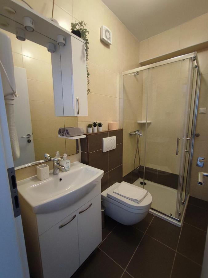 Apartmani Plaza Selce Quarto foto